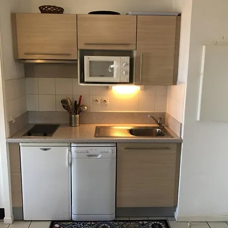 Avec Terrasse Et Piscine A Guethary, Proche Plages - Fr-1-239-604