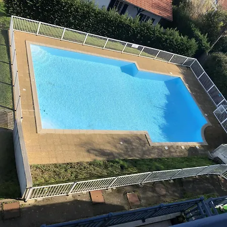 Avec Terrasse Et Piscine A Guethary, Proche Plages - Fr-1-239-604 게타리