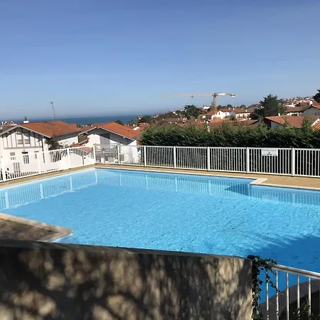 Avec Terrasse Et Piscine A Guethary, Proche Plages - Fr-1-239-604 아파트 게타리
